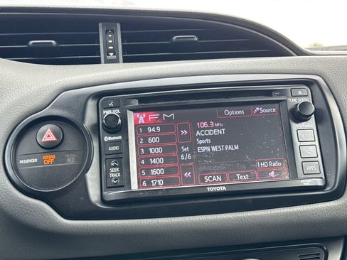 Used 2016 Toyota Yaris L FWD image 18