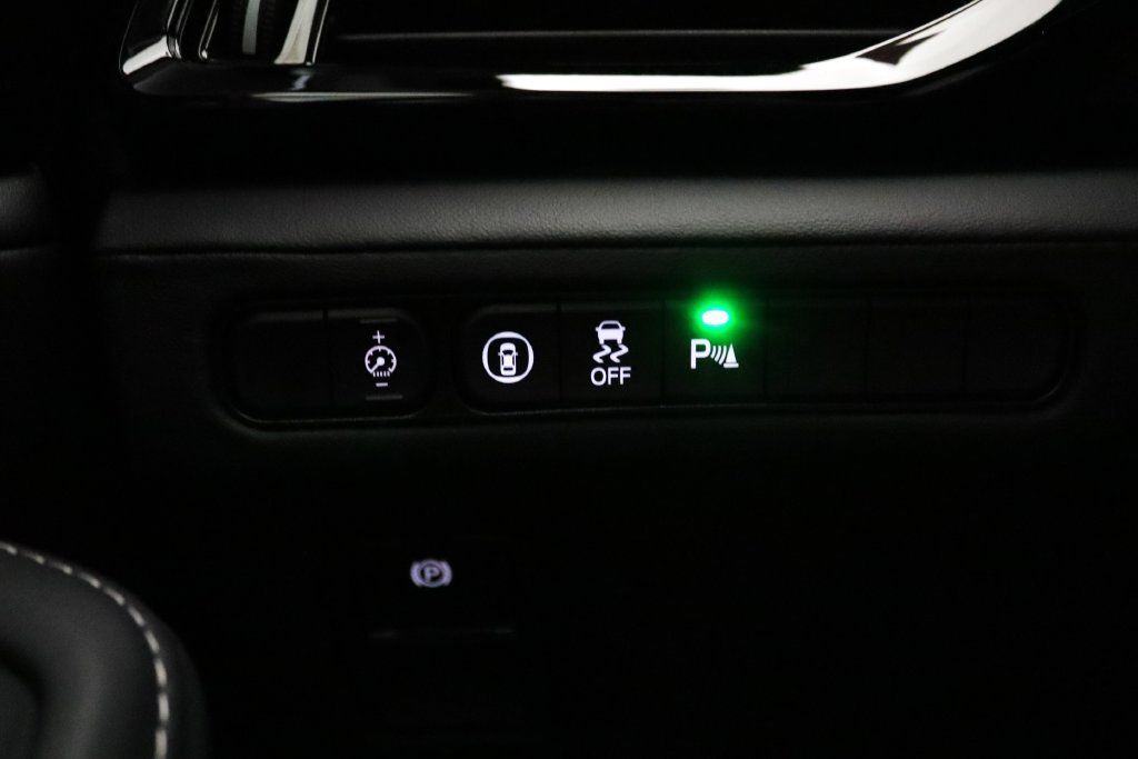 Certified 2026 Acura MDX w/ Technology Package AWD/4WD image 18
