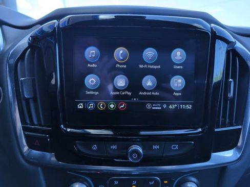 Used 2023 Chevrolet Traverse LT FWD image 5