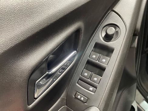 Used 2018 Chevrolet Trax LT w/ LT Convenience Package FWD image 12