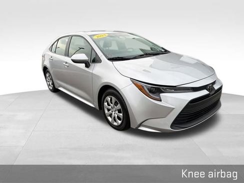 Used 2024 Toyota Corolla LE image 18