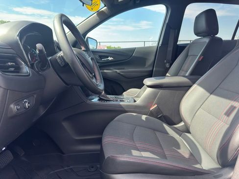 Used 2023 Chevrolet Equinox RS w/ LPO, Floor Liner Package FWD image 15