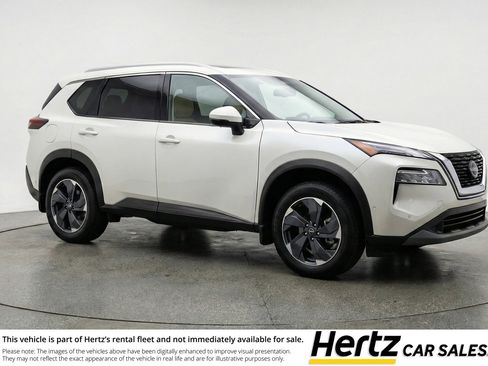 Used 2025 Nissan Rogue SV FWD image 1