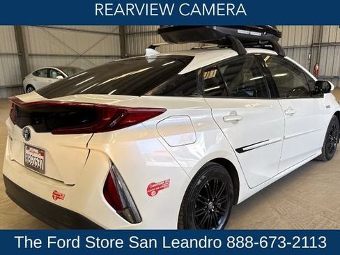 Used 2017 Toyota Prius Prime Premium FWD image 6