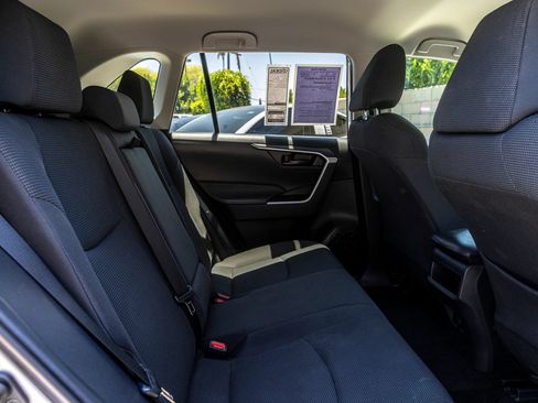 Used 2021 Toyota RAV4 LE w/ Carpet Mat Package (TMS) FWD image 23