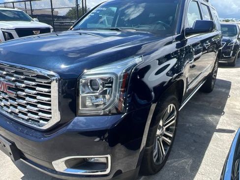 Used 2019 GMC Yukon Denali w/ Denali Ultimate Package AWD/4WD image 8