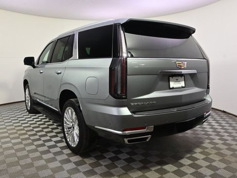 Certified 2025 Cadillac Escalade Premium Luxury image 4