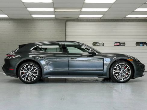 Used 2022 Porsche Taycan 4S AWD/4WD image 3