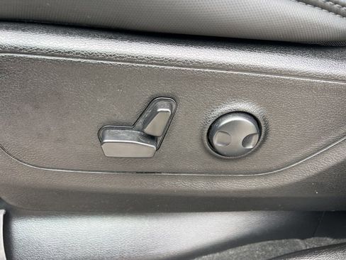 Used 2023 RAM 1500 Big Horn image 33