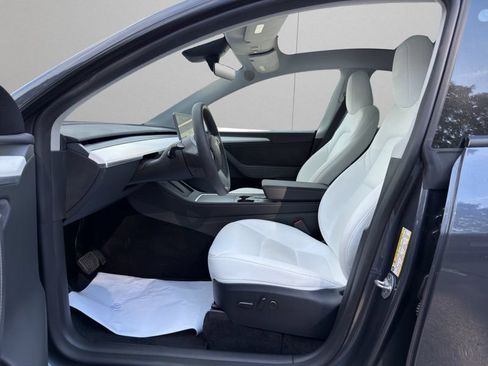 Used 2023 Tesla Model Y Long Range AWD/4WD image 9