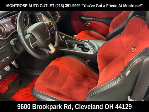 Used 2015 Dodge Challenger R/T Plus image 4