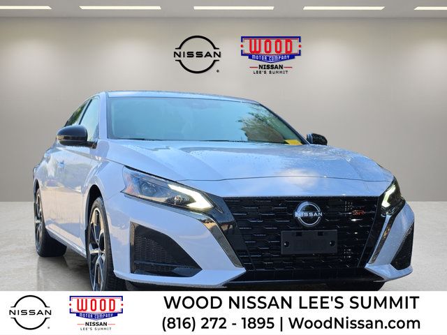 Used 2024 Nissan Altima 2.5 SR AWD/4WD image 1