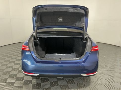 Certified 2025 BMW 530i w/ Premium Package image 28