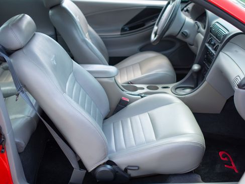 Used 2001 Ford Mustang GT RWD image 33
