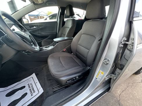 Used 2021 Chevrolet Malibu LT FWD image 16