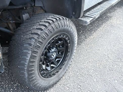 Used 2011 Chevrolet Silverado 2500 LT w/ Interior Plus Package AWD/4WD image 12