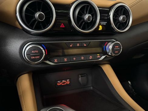 Used 2023 Nissan Sentra SV w/ SV Premium Package image 23