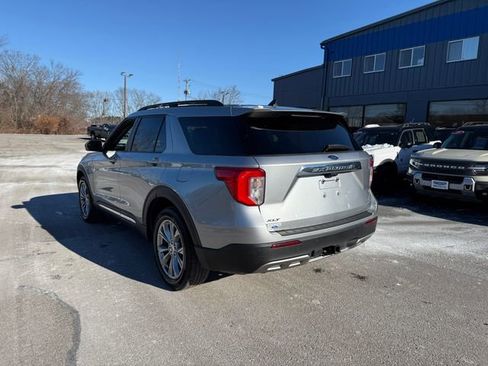 Used 2022 Ford Explorer XLT w/ Equipment Group 202A image 23