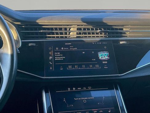 Used 2023 Audi Q7 3.0T Premium w/ Convenience Package image 11