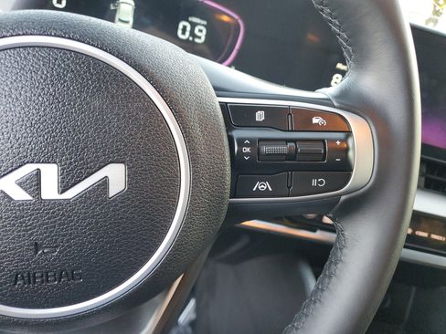 Certified 2025 Kia Sportage EX image 28