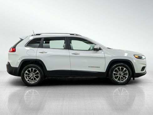 Used 2019 Jeep Cherokee Latitude Plus w/ Cold Weather Group FWD image 6