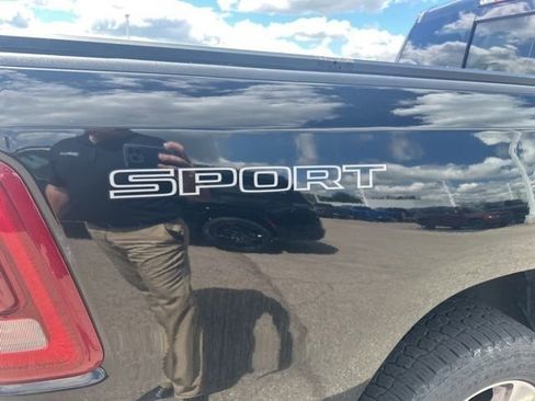 Used 2023 RAM 1500 Laramie AWD/4WD image 6