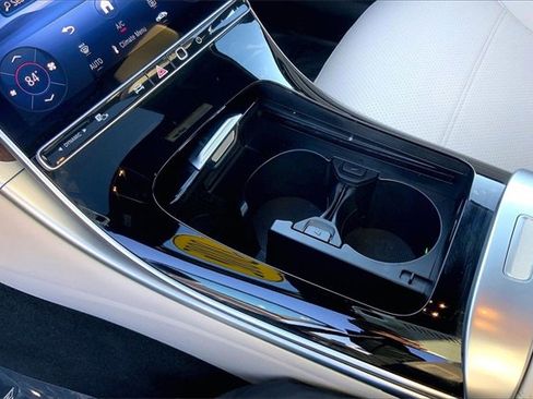 Used 2025 Mercedes-Benz C 300 4MATIC Sedan image 13