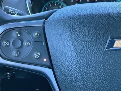 Used 2023 Chevrolet Traverse LT image 18