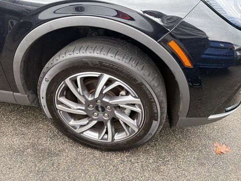 Used 2024 Lincoln Corsair Premiere AWD w/ Equipment Group 101A image 4