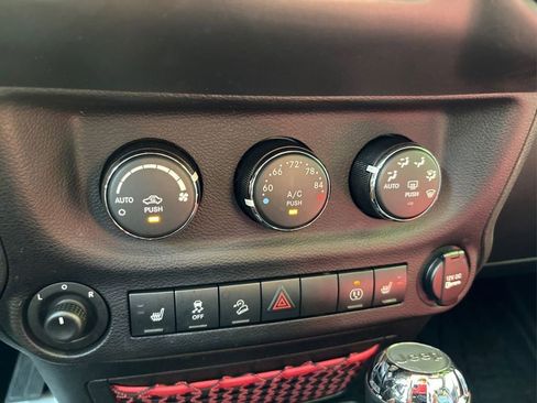 Used 2018 Jeep Wrangler Unlimited Rubicon image 26