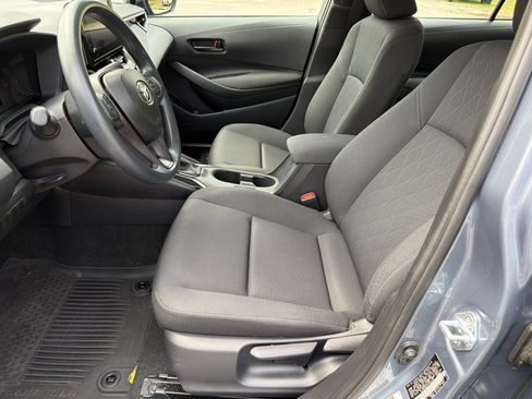 Used 2026 Toyota Corolla LE FWD image 9