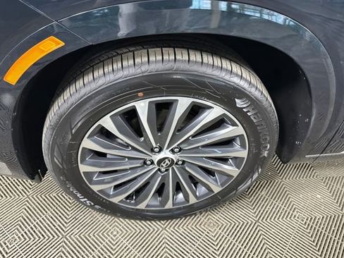 Used 2025 Hyundai Palisade Calligraphy image 10