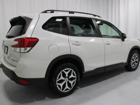 Used 2023 Subaru Forester Premium AWD/4WD image 8