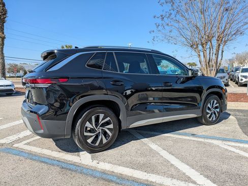 Used 2025 Volkswagen Tiguan S image 6