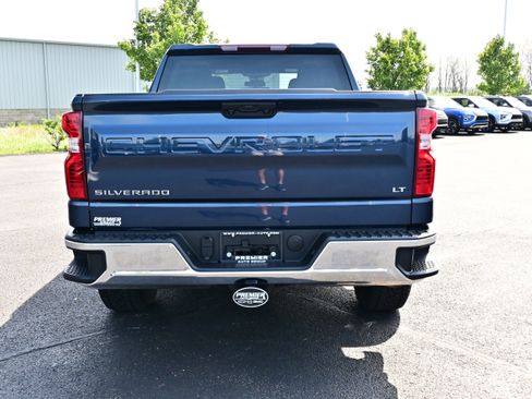 Used 2023 Chevrolet Silverado 1500 LT AWD/4WD image 7