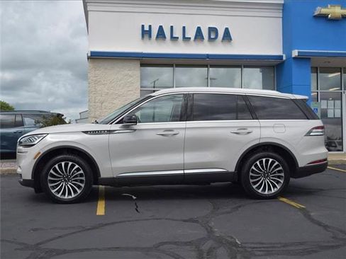 Used 2023 Lincoln Aviator Reserve image 8