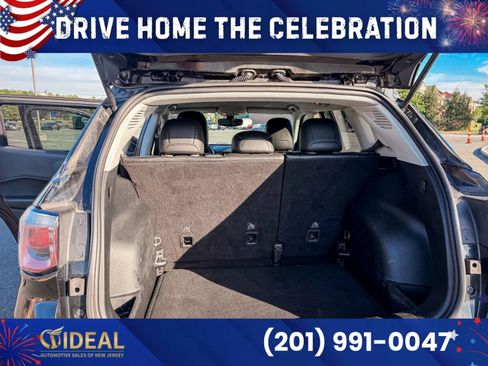 Used 2018 Jeep Compass Latitude w/ Popular Equipment Group AWD/4WD image 9