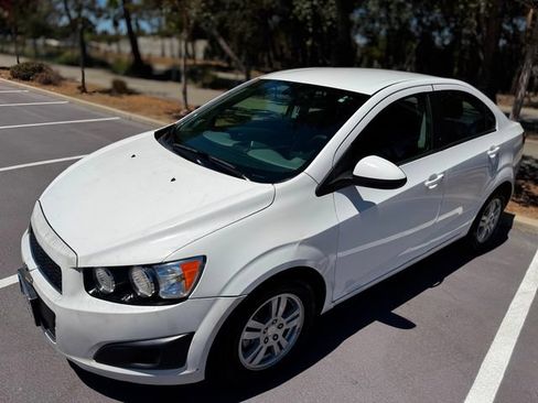 Used 2015 Chevrolet Sonic LT FWD image 20
