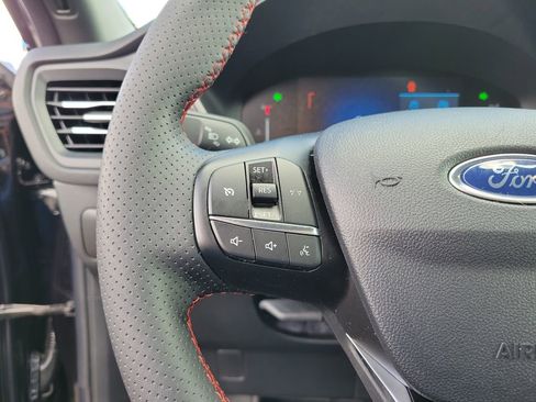 Used 2025 Ford Escape ST-Line image 23