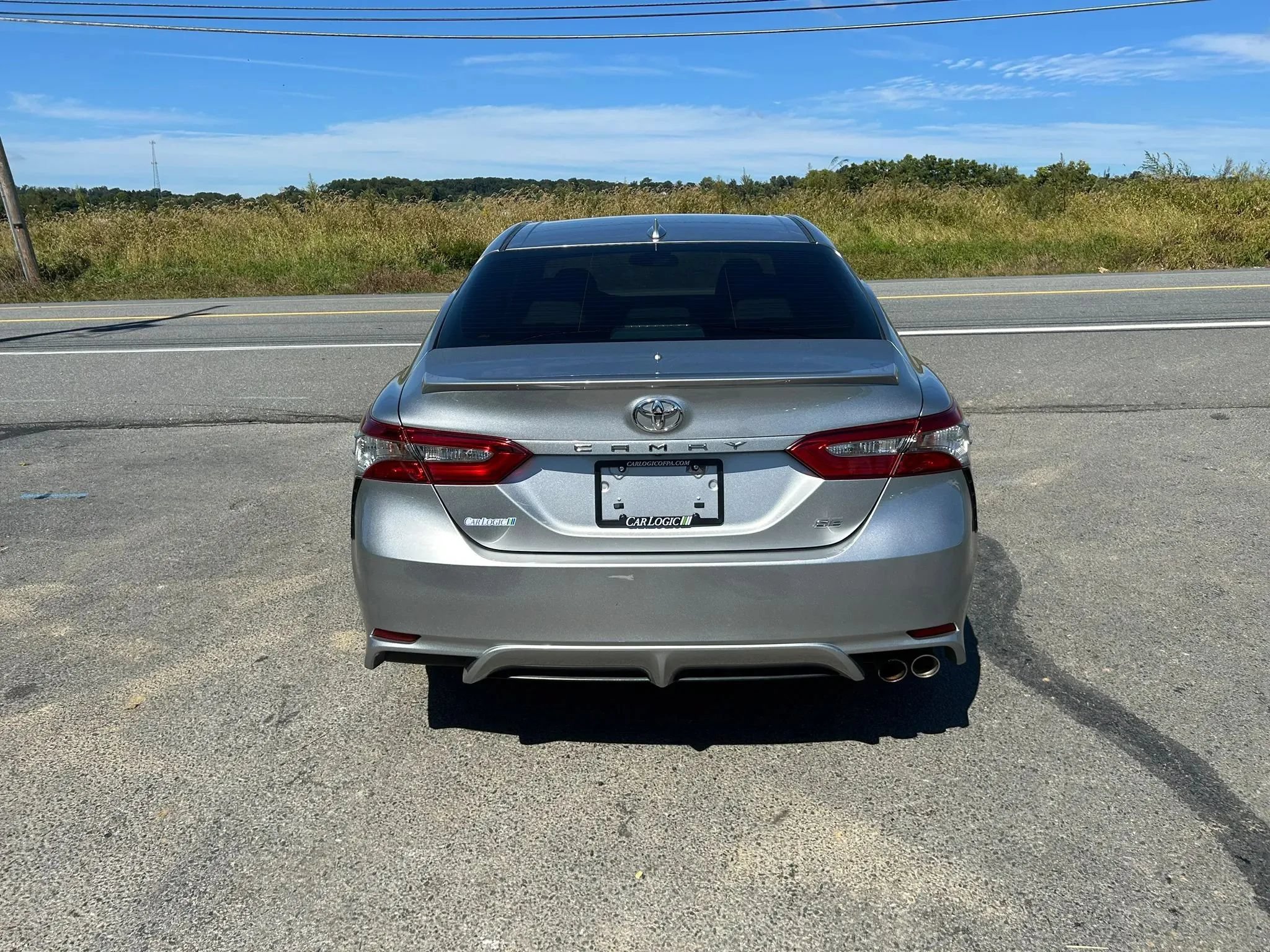 Used 2019 Toyota Camry SE FWD image 7