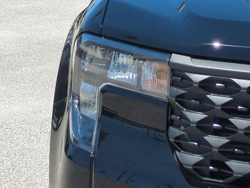 New 2026 Ford Maverick XL image 10