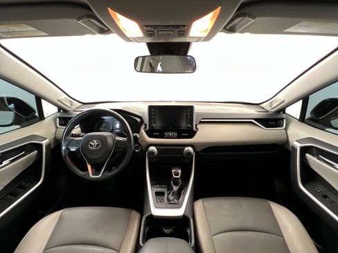 Used 2021 Toyota RAV4 XLE Premium w/ Carpet Mat Package (TMS) image 10