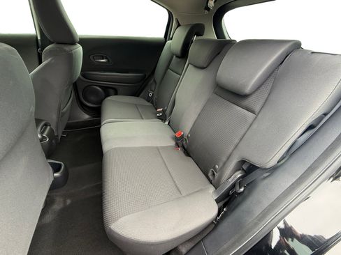 Used 2019 Honda HR-V LX image 16