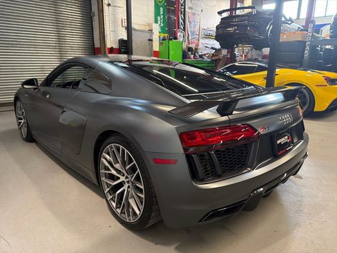 Used 2017 Audi R8 V10 plus image 9