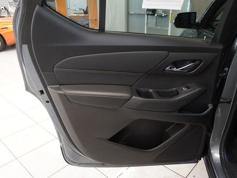 Used 2018 Chevrolet Traverse LT FWD image 21