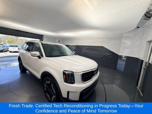 Used 2025 Kia Telluride S image 6
