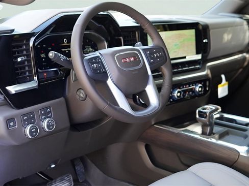 New 2026 GMC Sierra 1500 SLT image 9