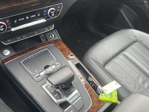 Used 2018 Audi Q5 2.0T Premium Plus w/ Premium Plus Package image 11