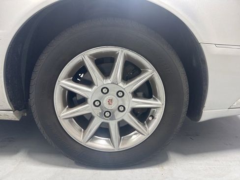 Used 2010 Cadillac DTS Luxury image 4