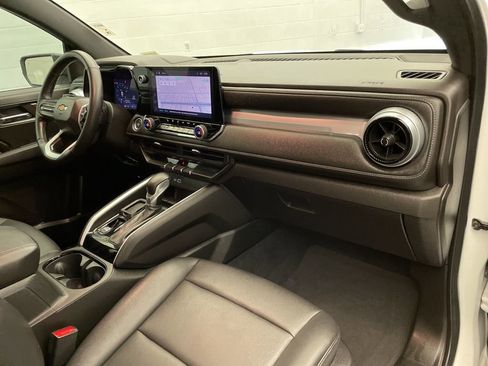 Used 2024 Chevrolet Colorado LT w/ LT Convenience Package III image 24